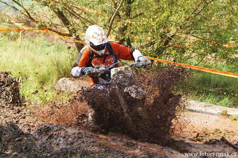 img00140.jpg