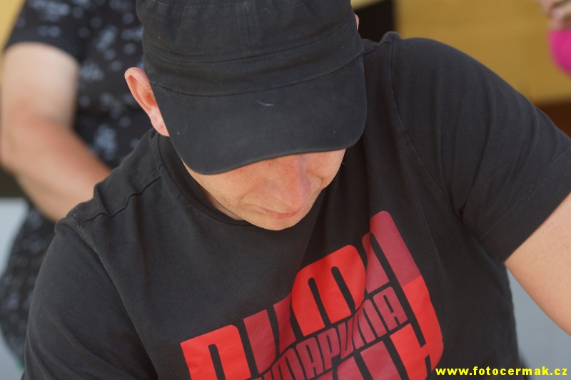 img00048.jpg