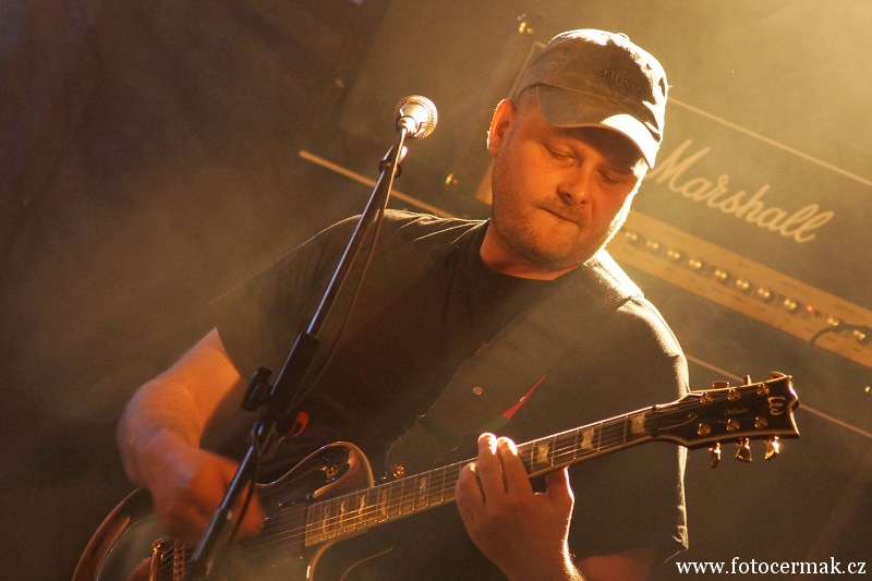 img00019.jpg