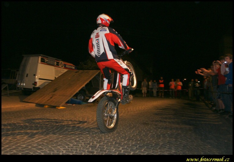 img00140.jpg