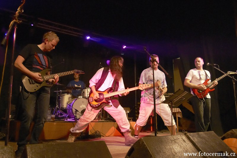 img00033.jpg