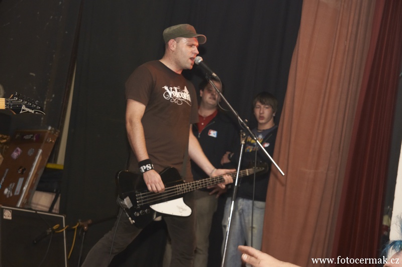img00141.jpg