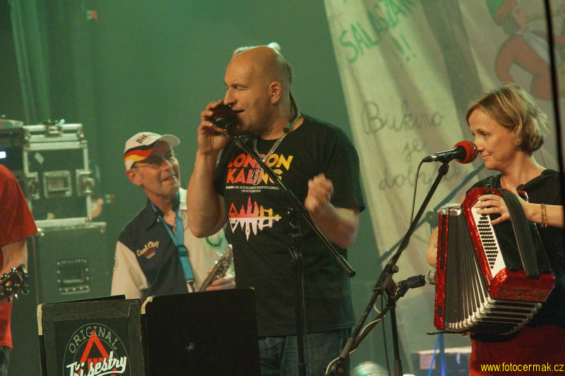 img00105.jpg